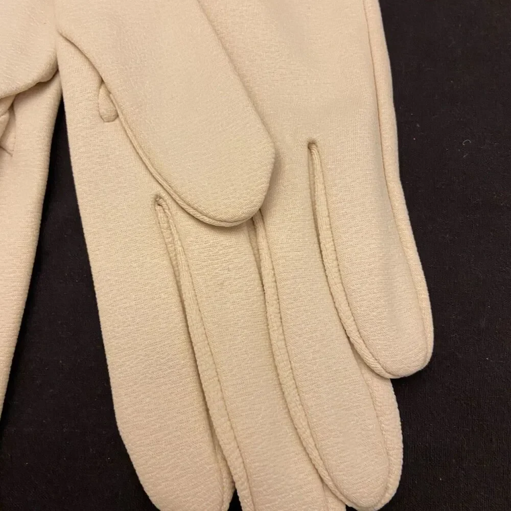 #6242 Vintage Womens Crescendoe Nylon gloves size M